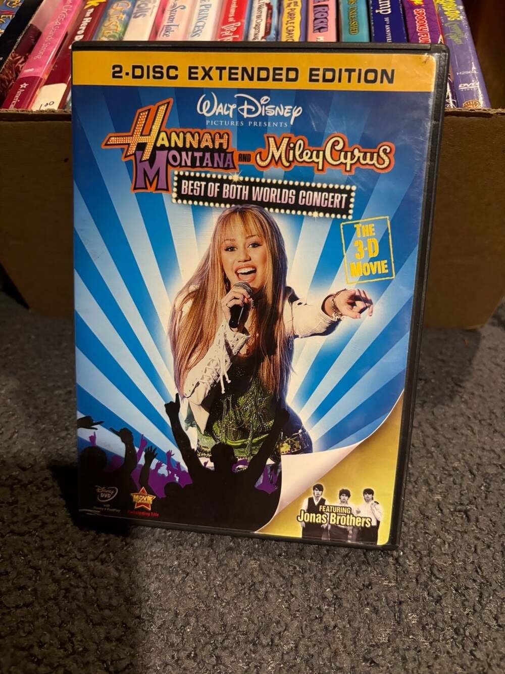 Hannah Montana and Miley Cyrus: Best of Both Worlds Concert dvd